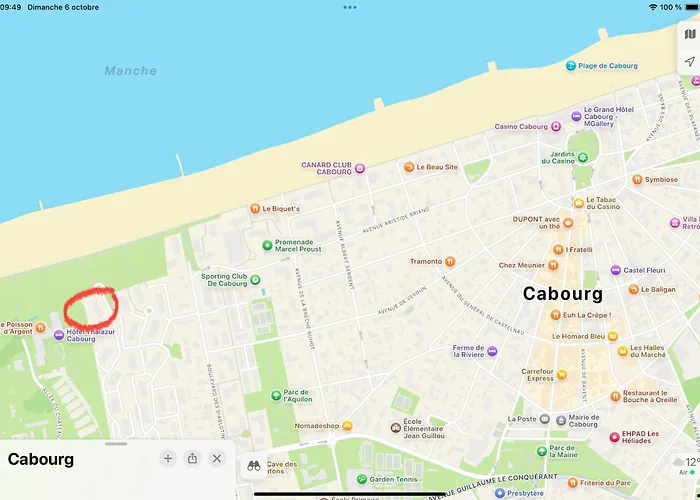 Joli Près Du Front De