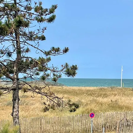 Apartment Joli Pres Du Front De