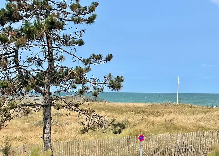 Διαμέρισμα Joli Pres Du Front De